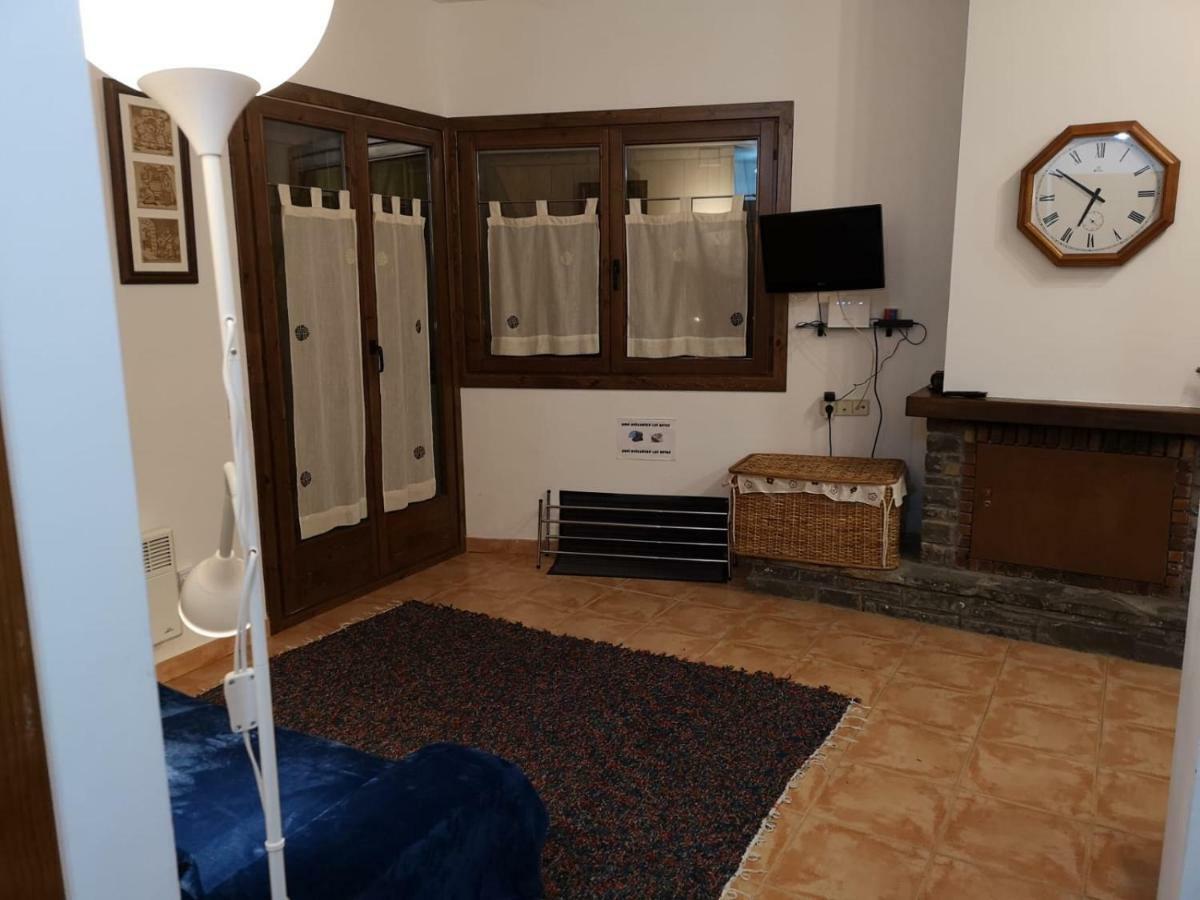 Apartament De La Lali Roní Exteriör bild